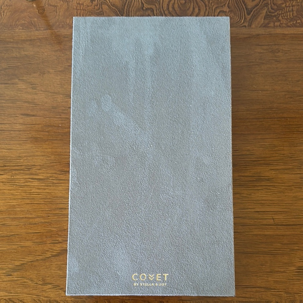 Stella & Dot Covet Gray Jewelry Case with Distinctive Accents NEW